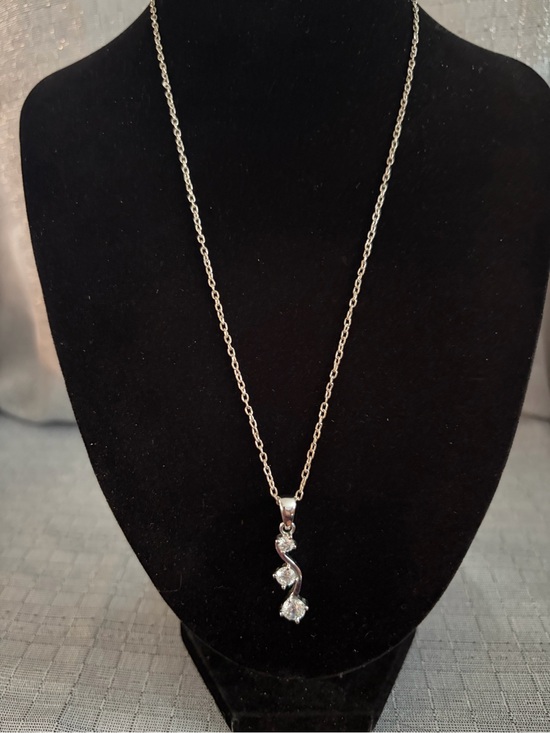 Jewelry - Three Stone Cubic Zirconia Drop Necklace - Silver